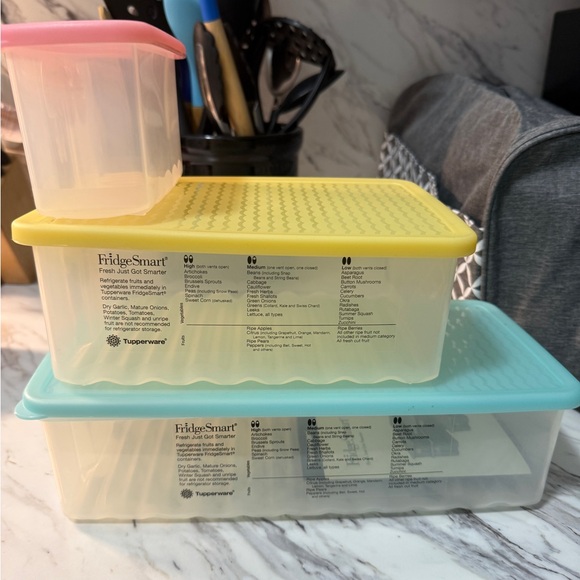 Tupperware FridgeSmart Container Set - Picture 2 of 3